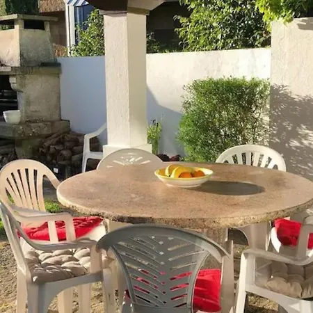 Playa Y Piscina En *