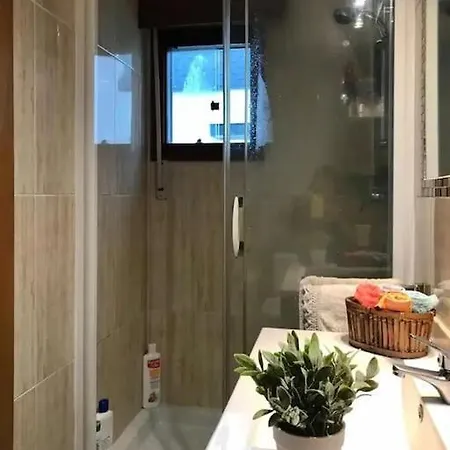 Playa Y Piscina En *