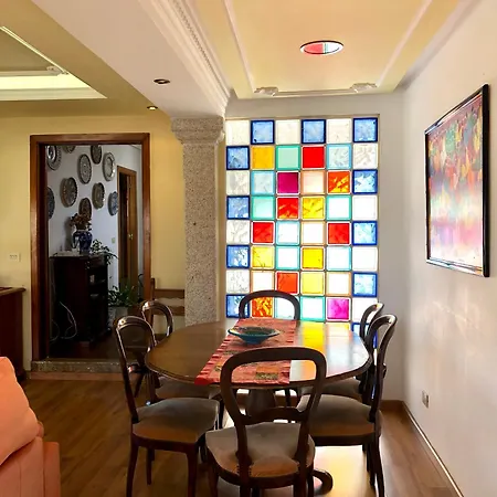 Playa Y Piscina En *