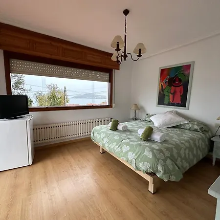 Playa Y Piscina En * Nigrán