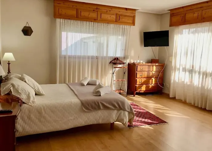 Playa Y Piscina En Nigrán