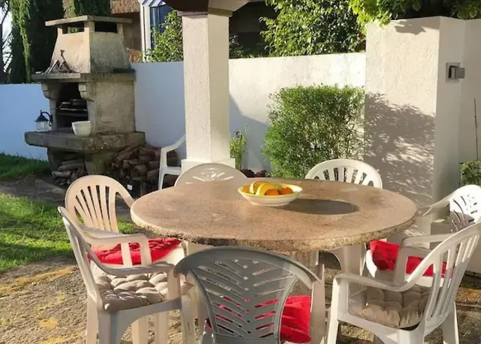 Playa Y Piscina En *