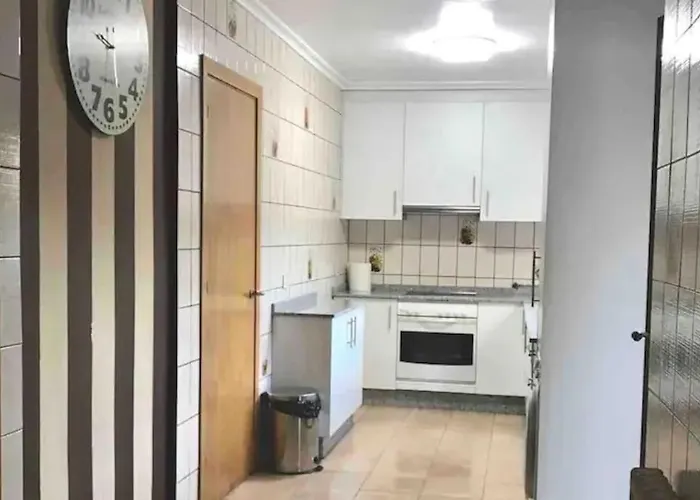 Playa Y Piscina En *