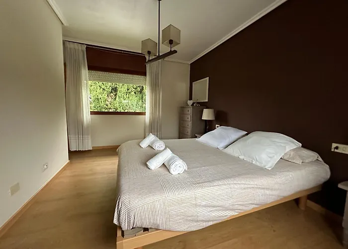 Playa Y Piscina En *