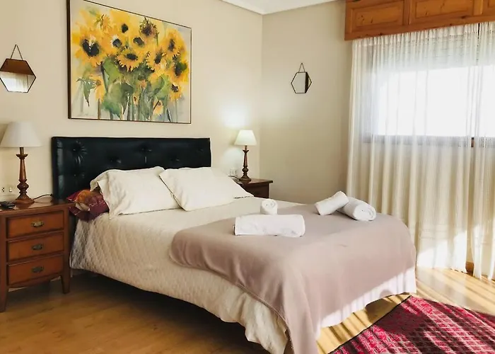 Playa Y Piscina En Nigrán